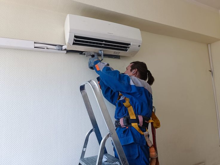Regular AC Maintenance Dubai